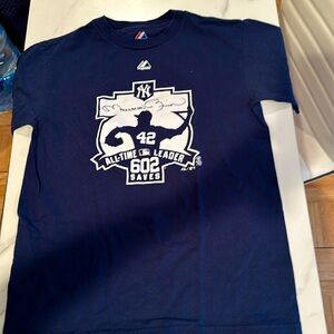 Majestic youth medium NYYankees 42 tee shirt